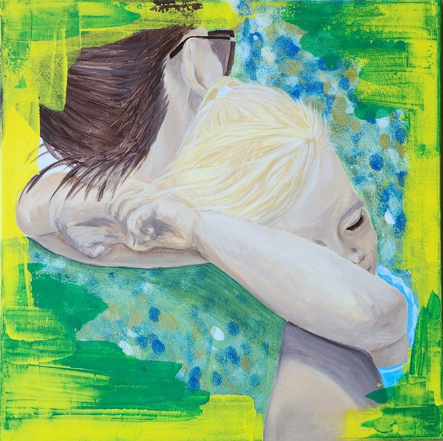 Where Peace Begins Zwei Personen umarmen sich, eines mit braunen, das andere mit blonden Haaren, vor buntem Hintergrund.