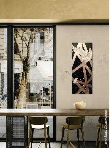 Silent Approach stilvolles Wohnzimmer mit einem abstrakten Acrylgemälde an der Wand