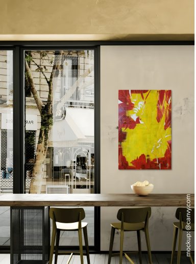 Upward Gaze stilvolles Wohnzimmer mit einem abstrakten Acrylgemälde an der Wand